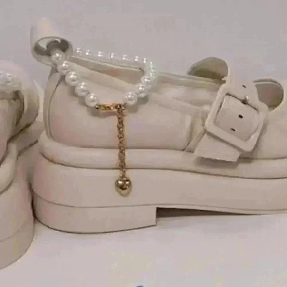 👑👑Charles & Keith Women's Chalk Nola Beaded Strap Platform Ivory Size 6.5 - Picture 2 of 16